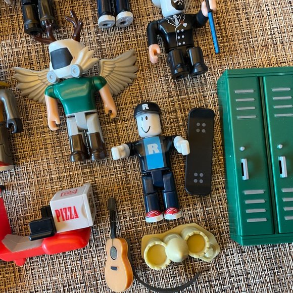 Roblox Figures & Misc Pieces * LOT * Figurines * EUC * Poseable - Picture 9 of 9